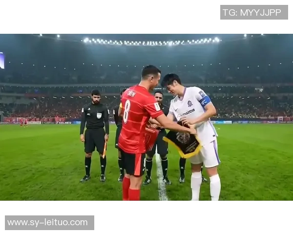 亚冠：神户成功船2-2成都蓉城，韦世豪助攻+造点，费利佩梅开二度